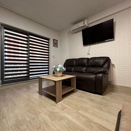 Aniversarium Grand Apartment Navodari Exterior photo