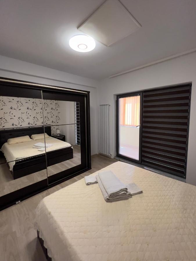 Aniversarium Grand Apartment Navodari Exterior photo