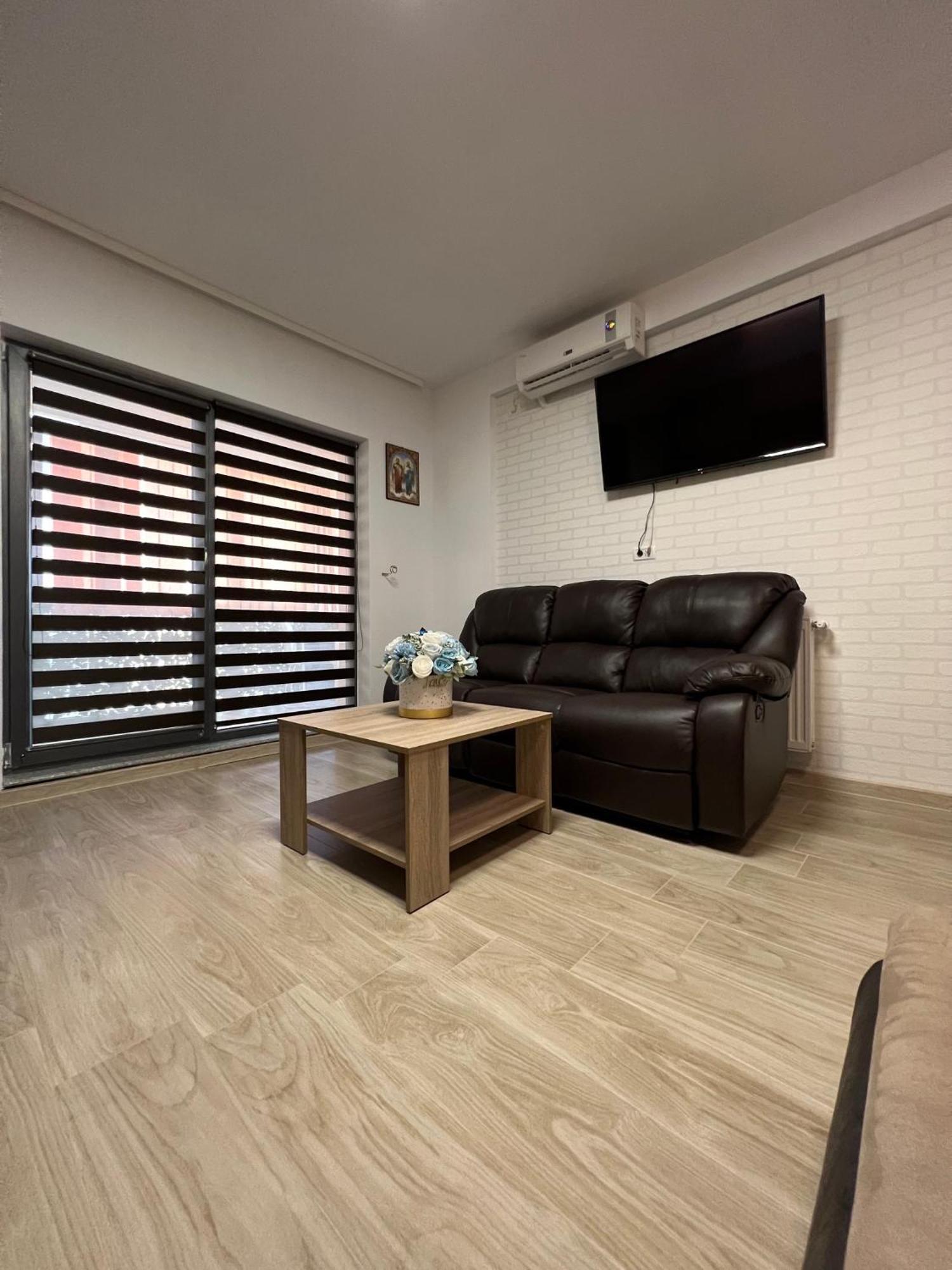 Aniversarium Grand Apartment Navodari Exterior photo
